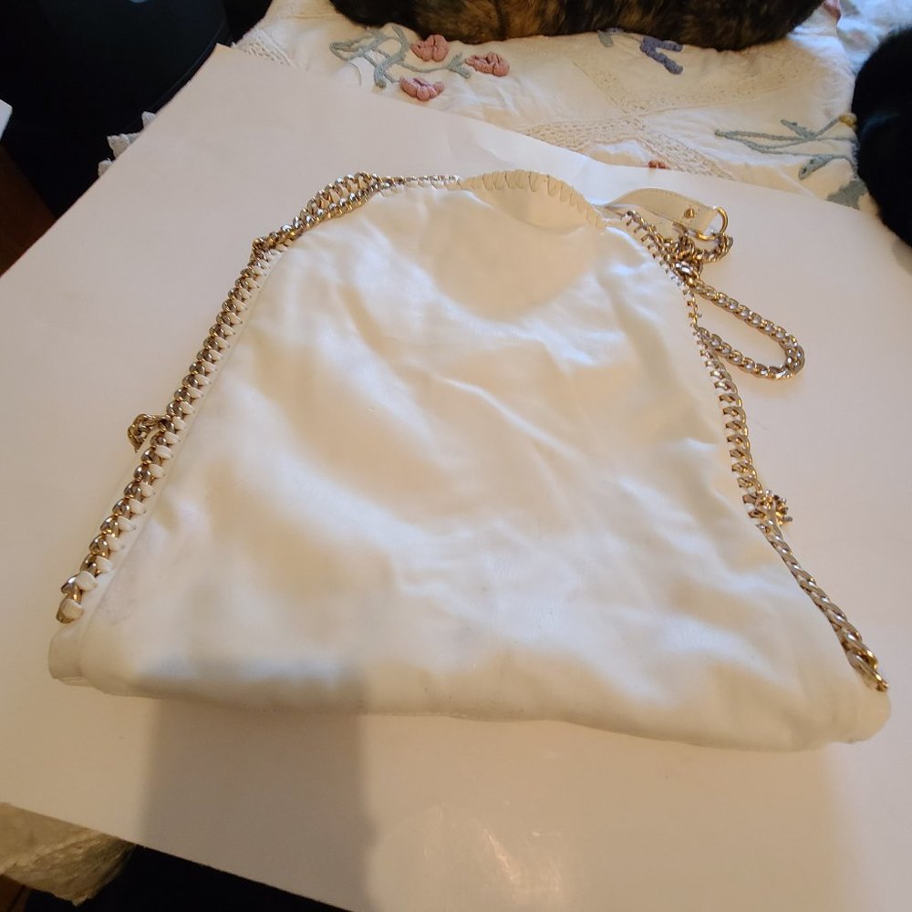 Steve Madden White Leather Purse Gold Chains EUC